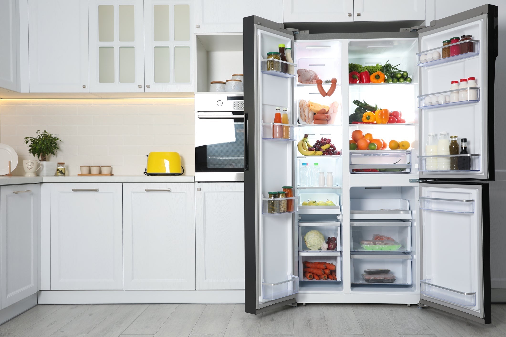 4 Types of Refrigerators to Keep Food Fresh and Delicious