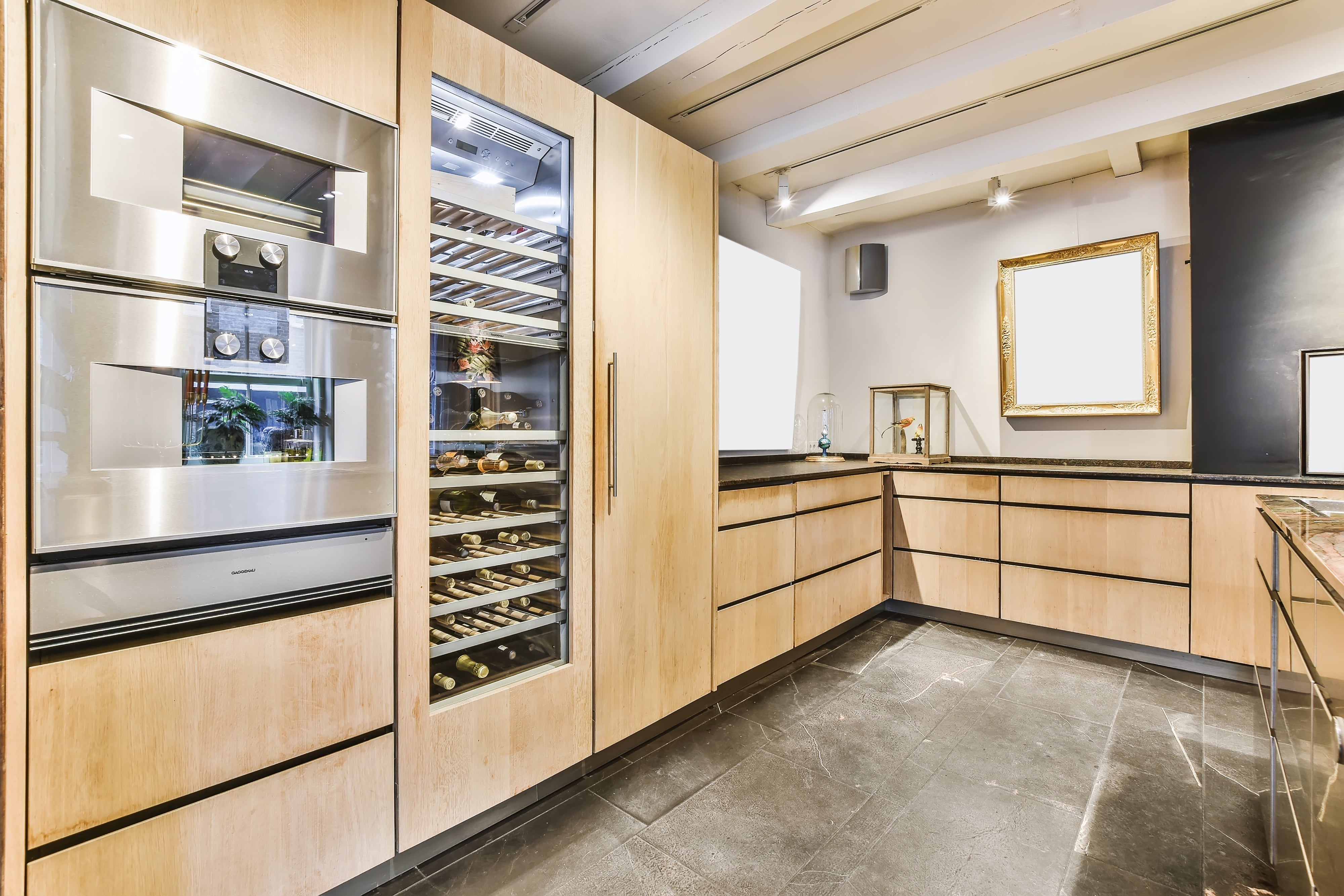 How to Store Wine Bottles